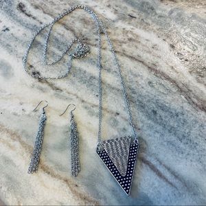 NWT Paparazzi long arrow necklace